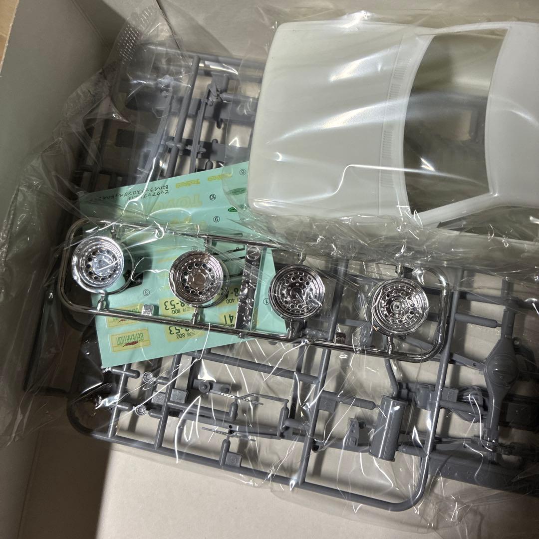 青島80 HILUX HIGH RIDER 1/24モデルキット