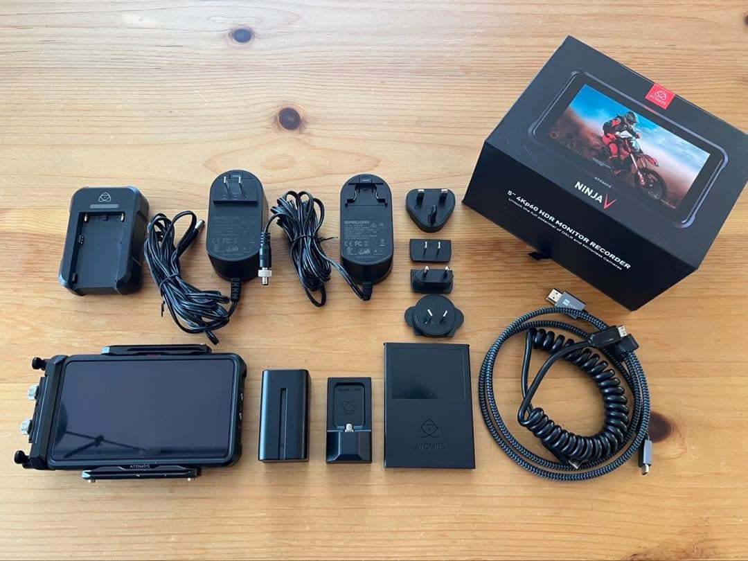 ATOMOS Ninja V 4K HDMIモニター付属品多数