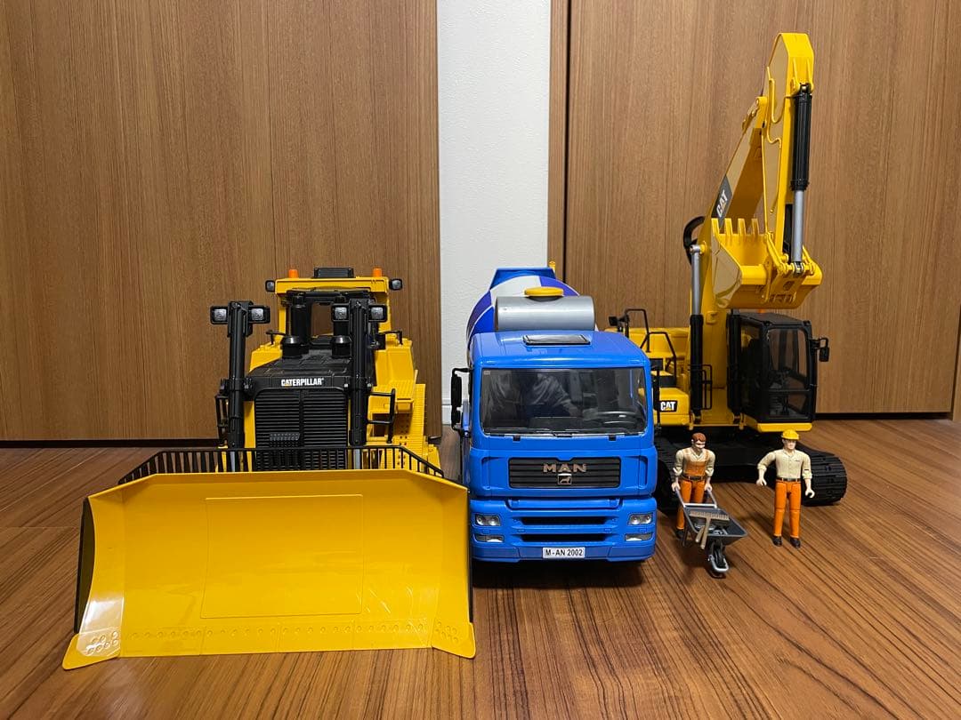 【美品】ブルーダー ショベルカー トラクター コンクリートミキサー車 働く人