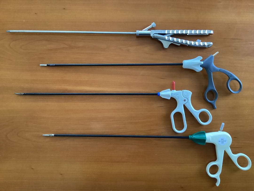 腹腔鏡手術トレーニングセット(持針器など)