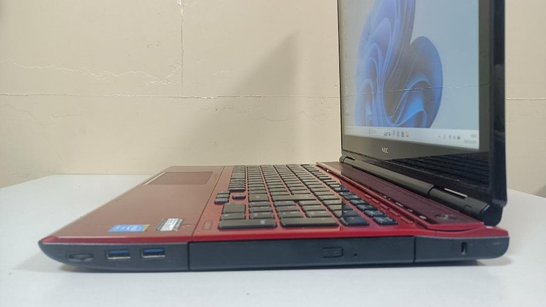 タッチ機能Blu-rayノートパソコンNEC Core i7 SSD256G