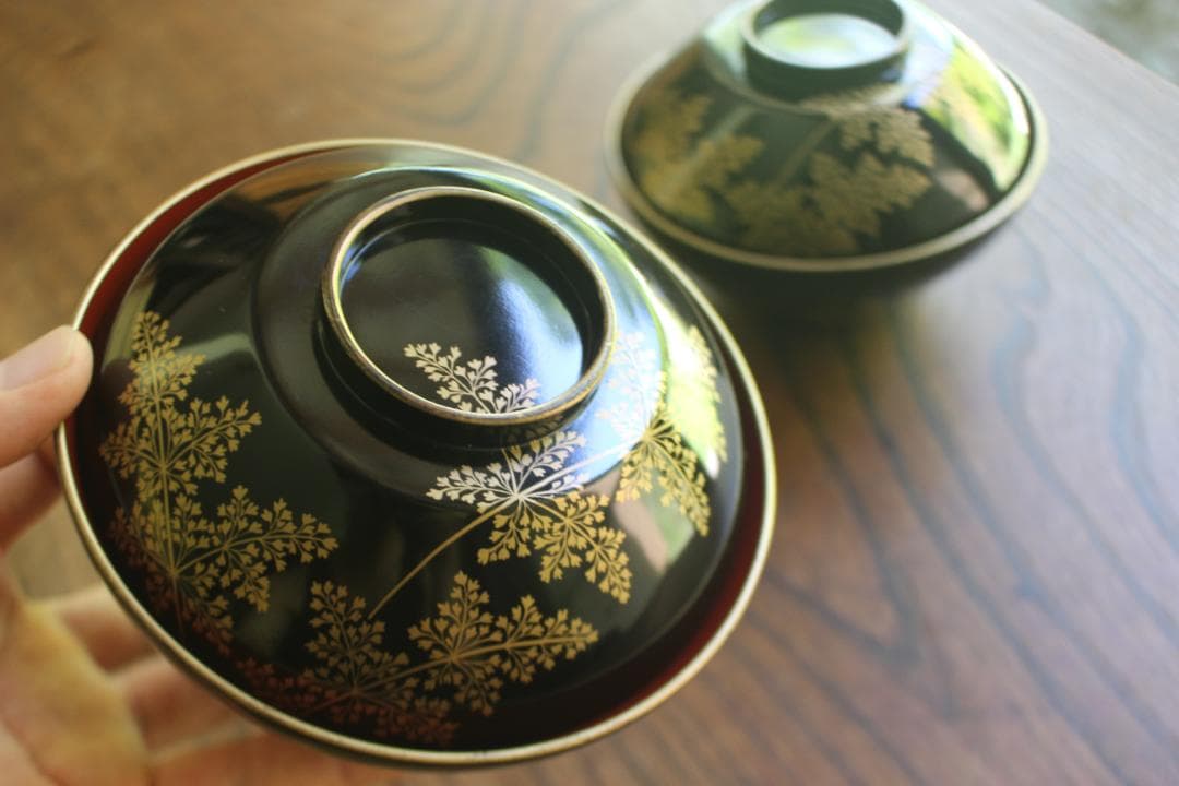 時代逸品！時代内朱金縁黒漆に優美な羊歯蒔絵の映えるお椀2点（検輪島塗蒔絵椀雑煮椀