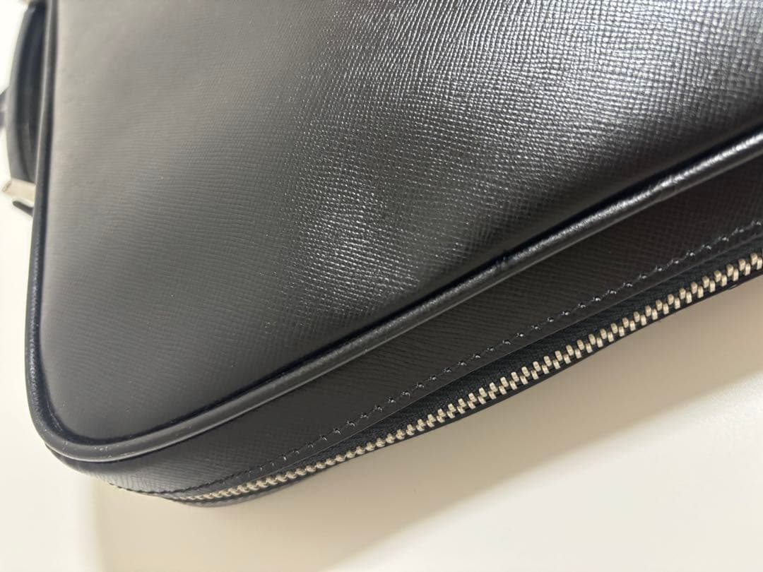 【鍵付き南京錠】PRADA ビジネスバッグ 三角ロゴ サフィアーノレザー メンズ