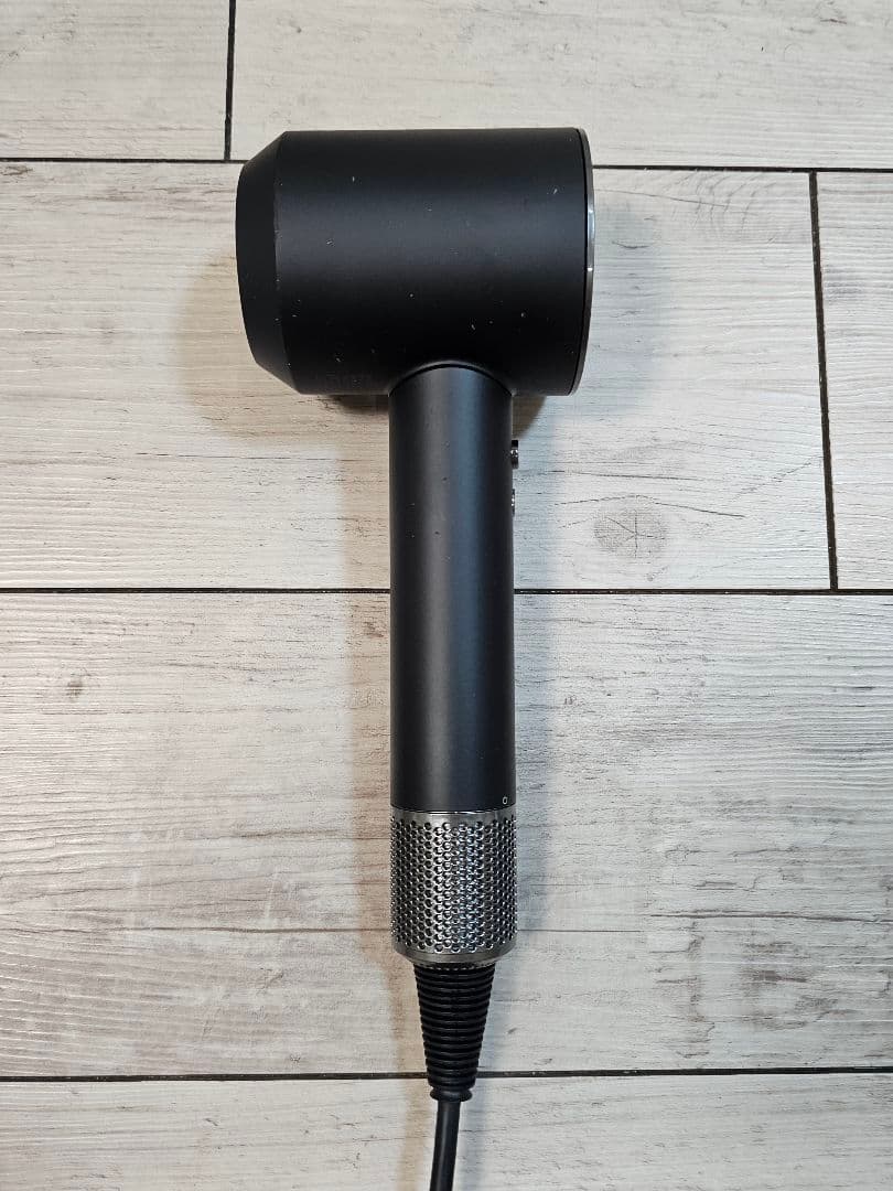 年始限定価格　保証付　ダイソン　メンテナンス済み　dyson hd08　ブラック