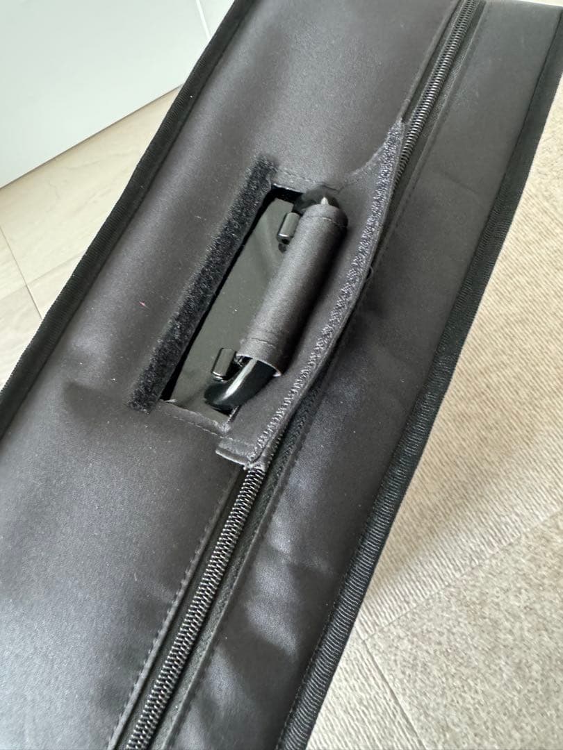 アルマンドブリニャックArmand de Brignac アタッシュケース