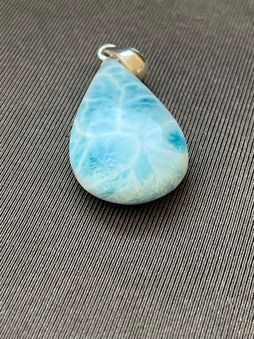 天然石☆高品質！ラリマーしずく型ペンダントップ☆全体的に模様が美しい！