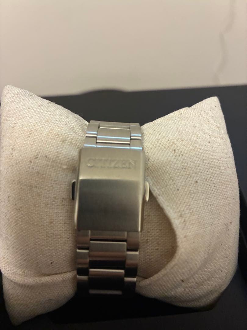 CITIZEN 自動巻き時計 ブラックダイヤル（NB1050）