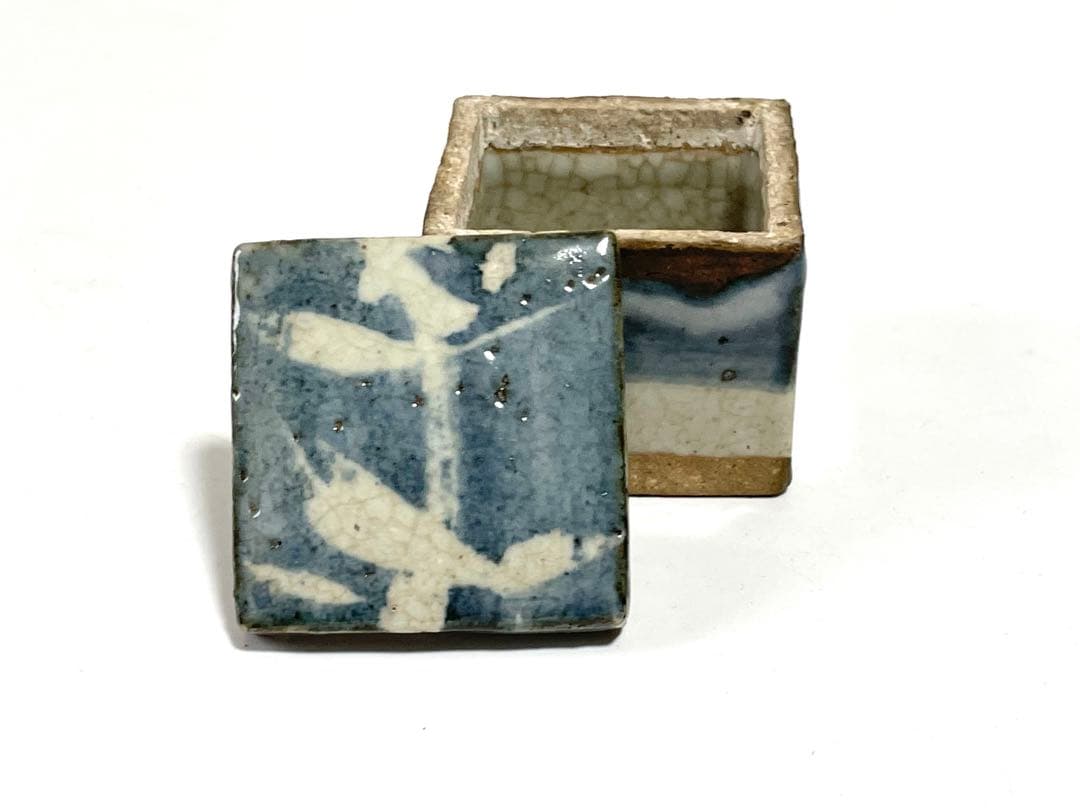 作家物　陶芸家　河井寛次郎　？　呉須鉄薬草文合子　香合　角型　箱付き　民藝　民芸