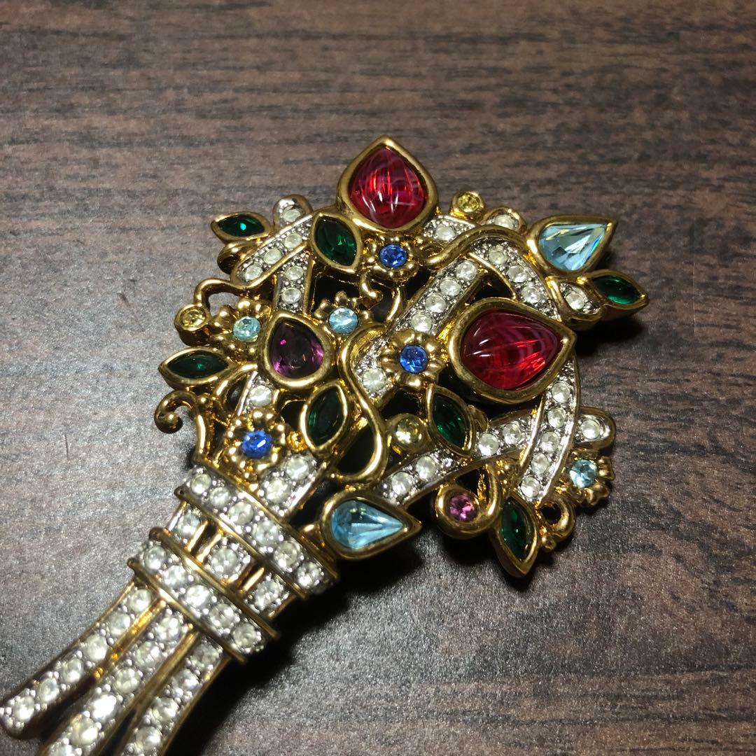 スワロフスキー　花束デザイン ブローチ 多色ストーン