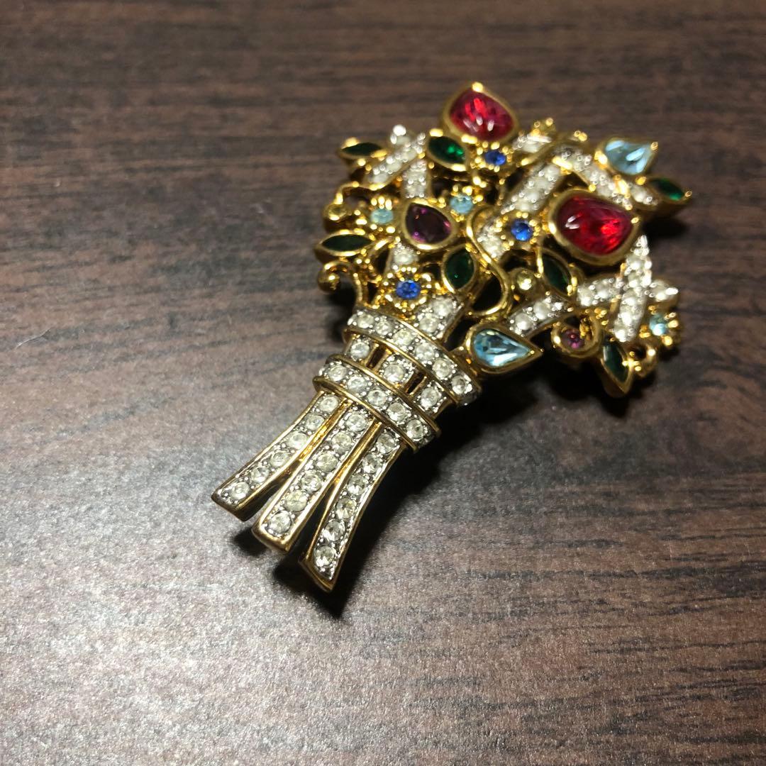 スワロフスキー　花束デザイン ブローチ 多色ストーン
