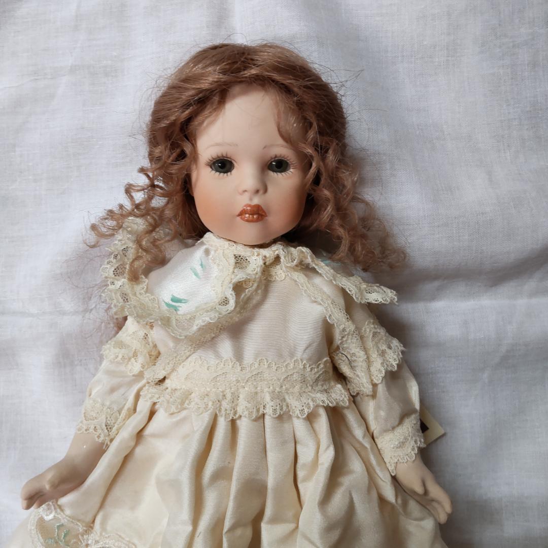 ARIANNA　イタリア製　人形　ドール　アリアンナ　アリアナ　ビスクドール