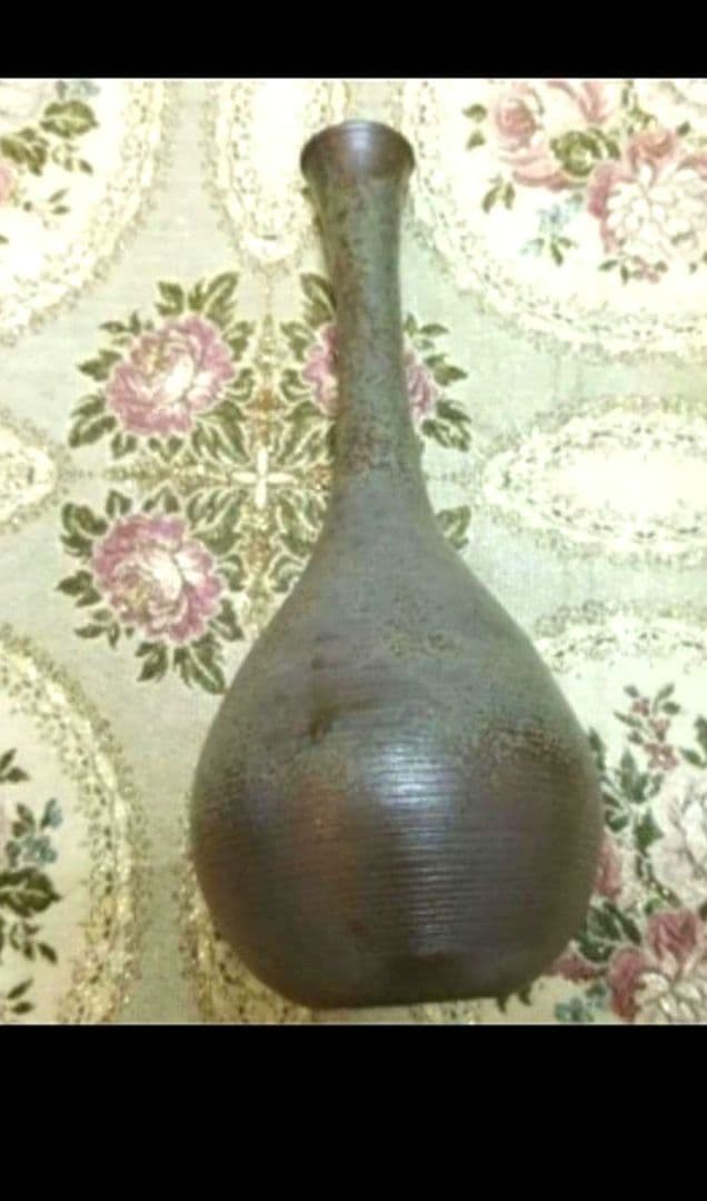 一輪挿し備前焼陶弘の一輪挿しです