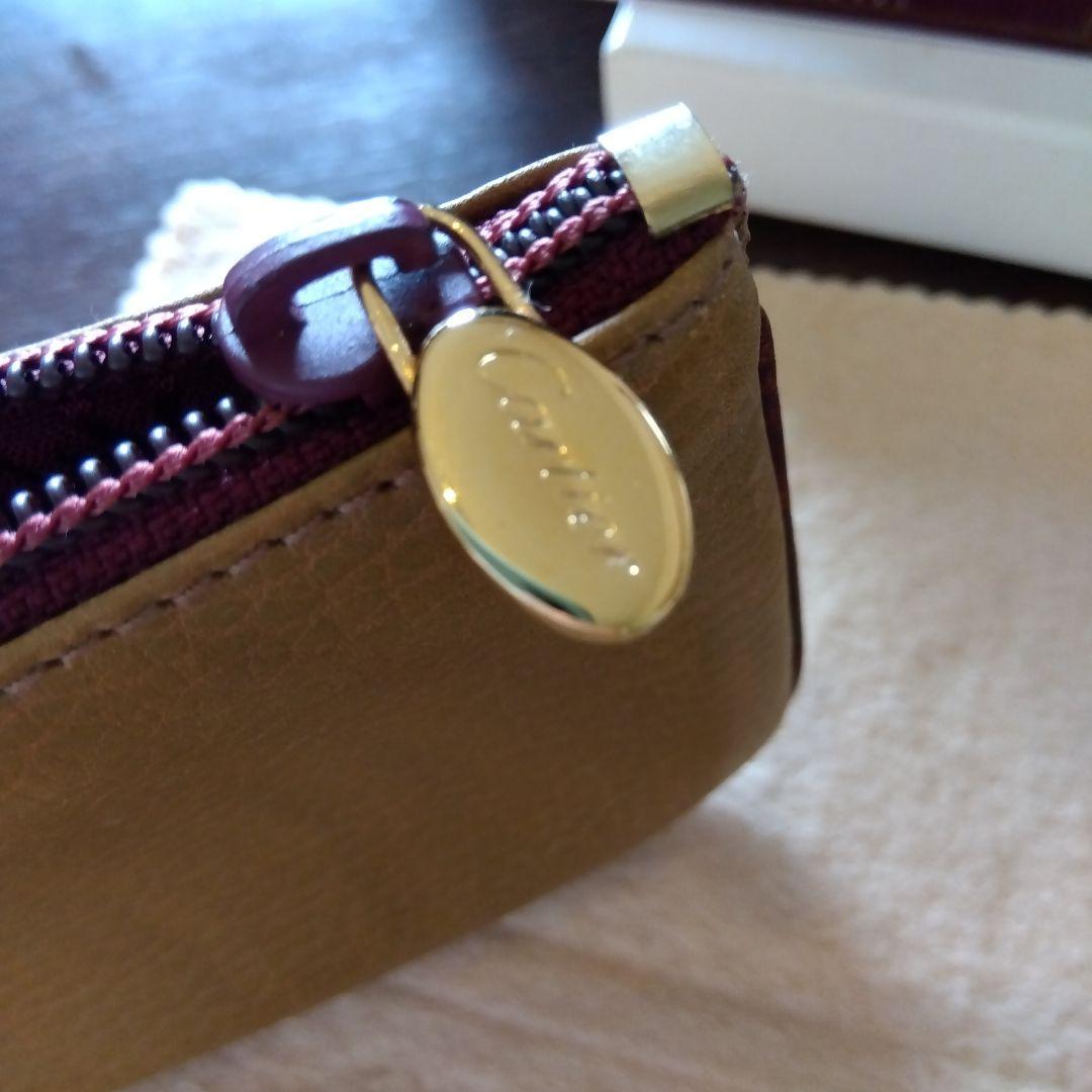 Cartier カルティエ　レザー ポーチ　未使用品　ギャランティカード付き