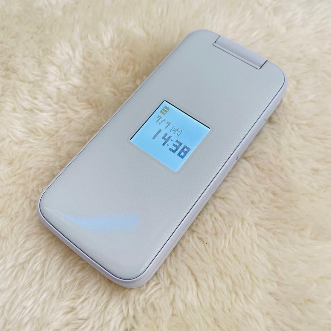 【新品同様品】ドコモ らくらくホン F-01M ホワイト