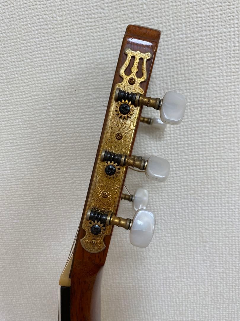 Takamineタカミネ　クラシックギター NO. 6 ハードケース付き