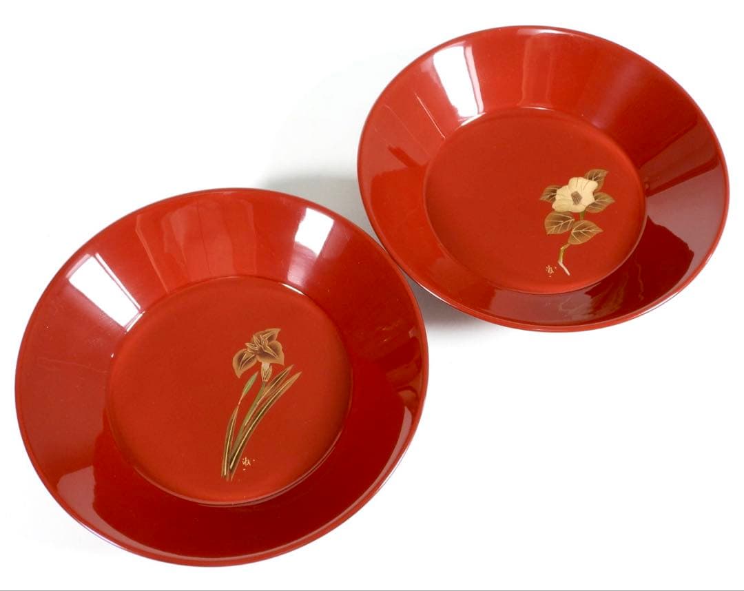 美品★輪島塗 蒔絵師 西塚栄治在銘★花蒔絵 漆塗 飾皿二枚セット★共箱付き