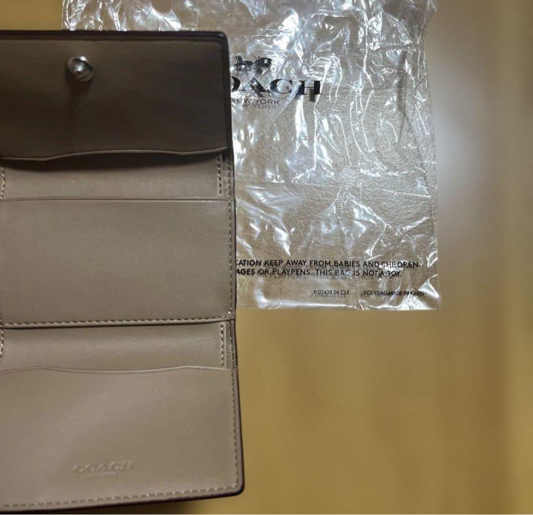 d*n様 新品未使用　COACH　折り財布　マイクロウォレット　ベージュ