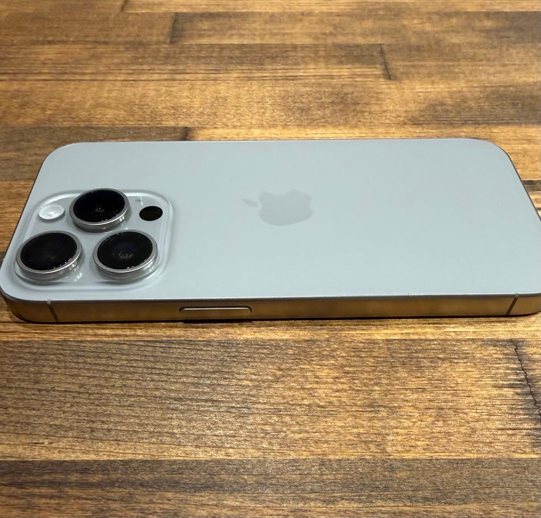 iPhone 15Pro ナチュラルチタニウム　128GB