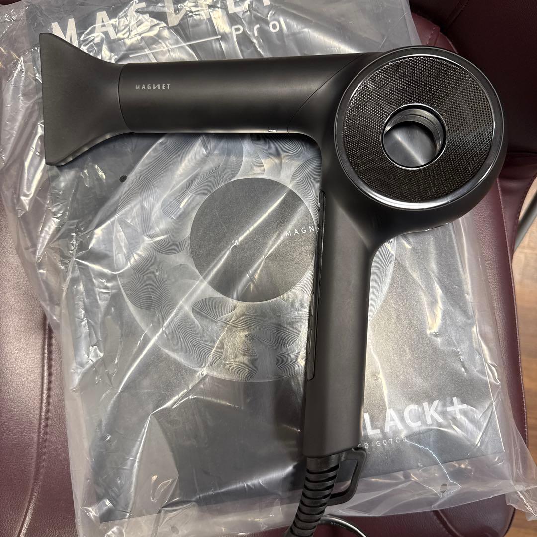 【HOLISTIC cures】 マグネットヘアプロドライヤー ゼロ＋　ブラック