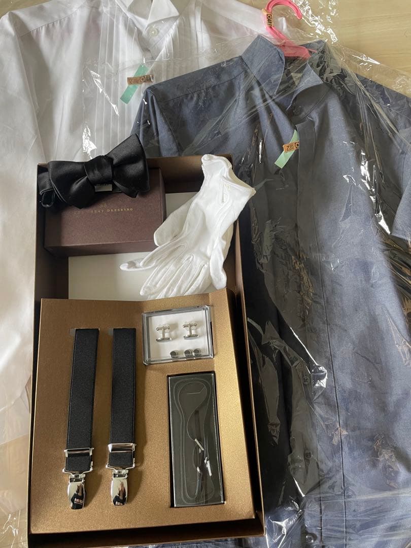 ブライダル新郎　シャツ　トリートドレッシング蝶ネクタイ　サスペンダー　小物セット