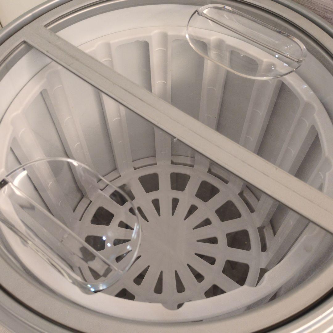 非売品 希少Red Bull 缶型 冷蔵庫キャスター付き