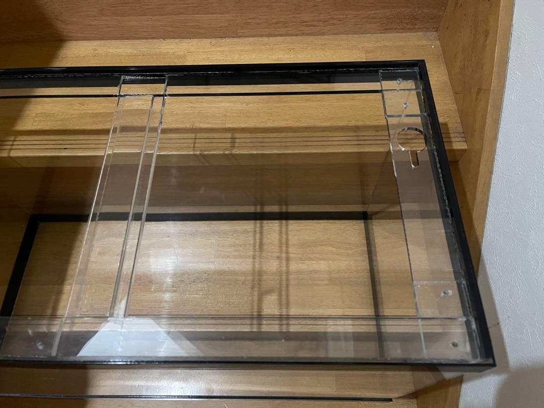 アクリル水槽 600✕300✕360 黒帯 板厚3mm 中古