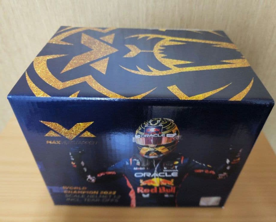 M.フェルスタッペン、 1/2ヘルメット 2023年チャンピオン仕様