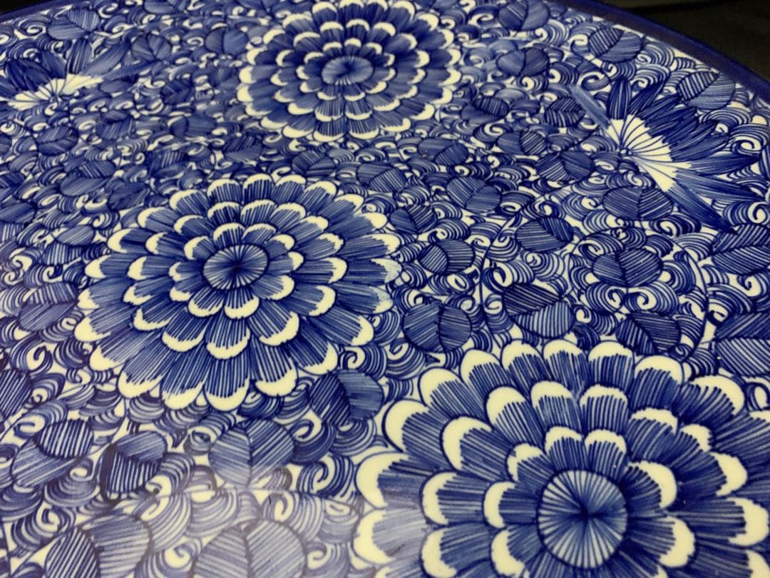 古伊万里　染付　ベロ藍　線描き　花　約直径46.5cm 大皿　太明成化年製