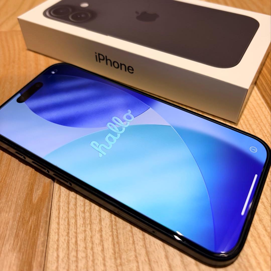 Apple iPhone16 128GB ブラック 本体 SIMフリー 美品