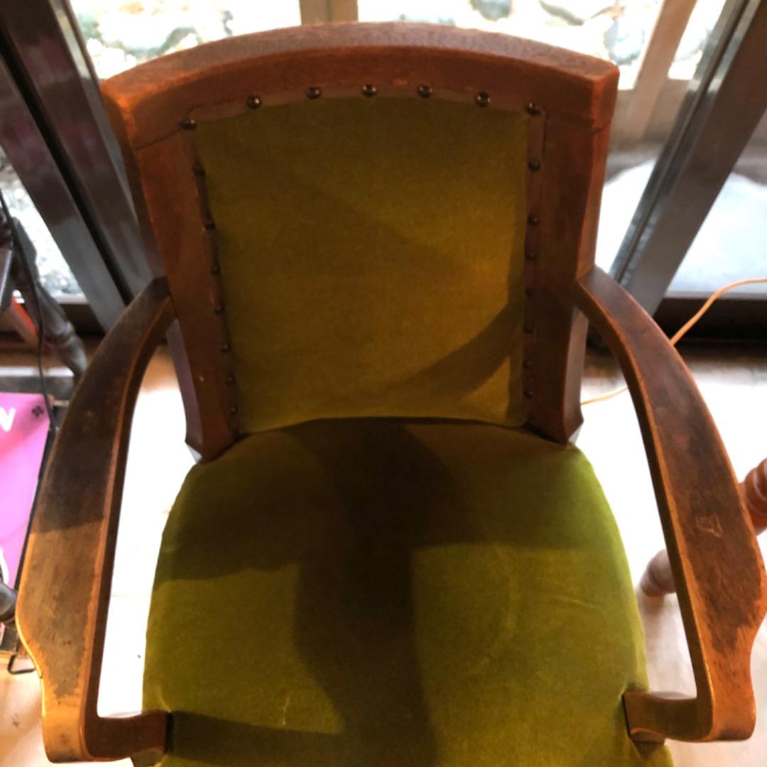 【アンティーク】肘掛け付き　回転椅子　チェスト　昭和　コレクション　蚤の市　椅子