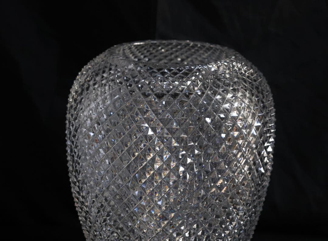 NGL クリスタル　カットガラス花瓶　送料込み251023