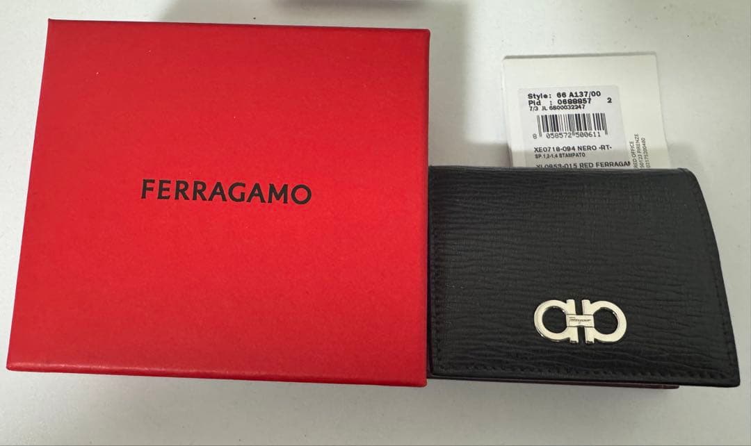 フェラガモ FERRAGAMO ケース 小銭入れ コンパクト財布