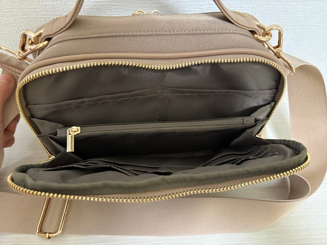 soleile ソレイル　カメラバッグ　ハンドルバッグ　ベージュ