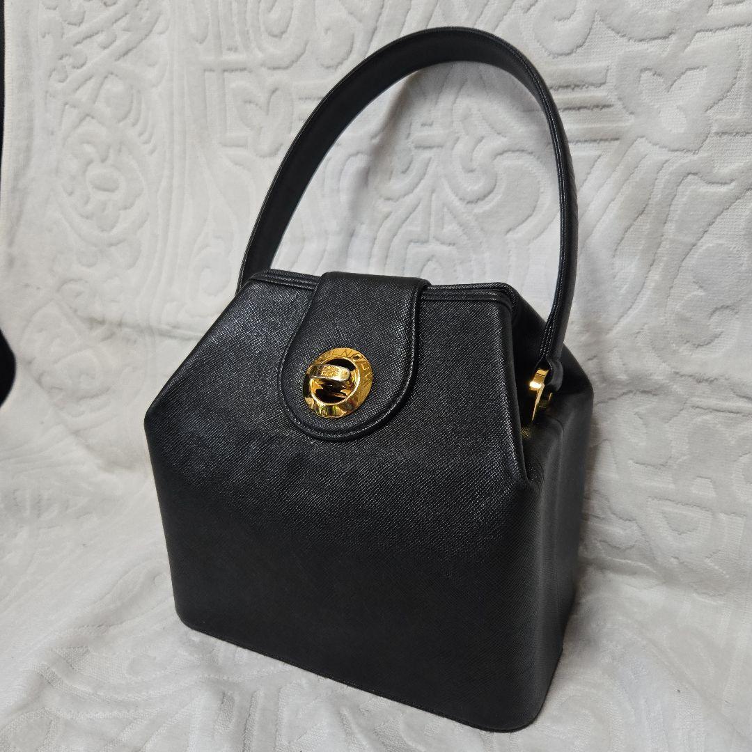 GIVENCHY ブラック ハンドバッグ