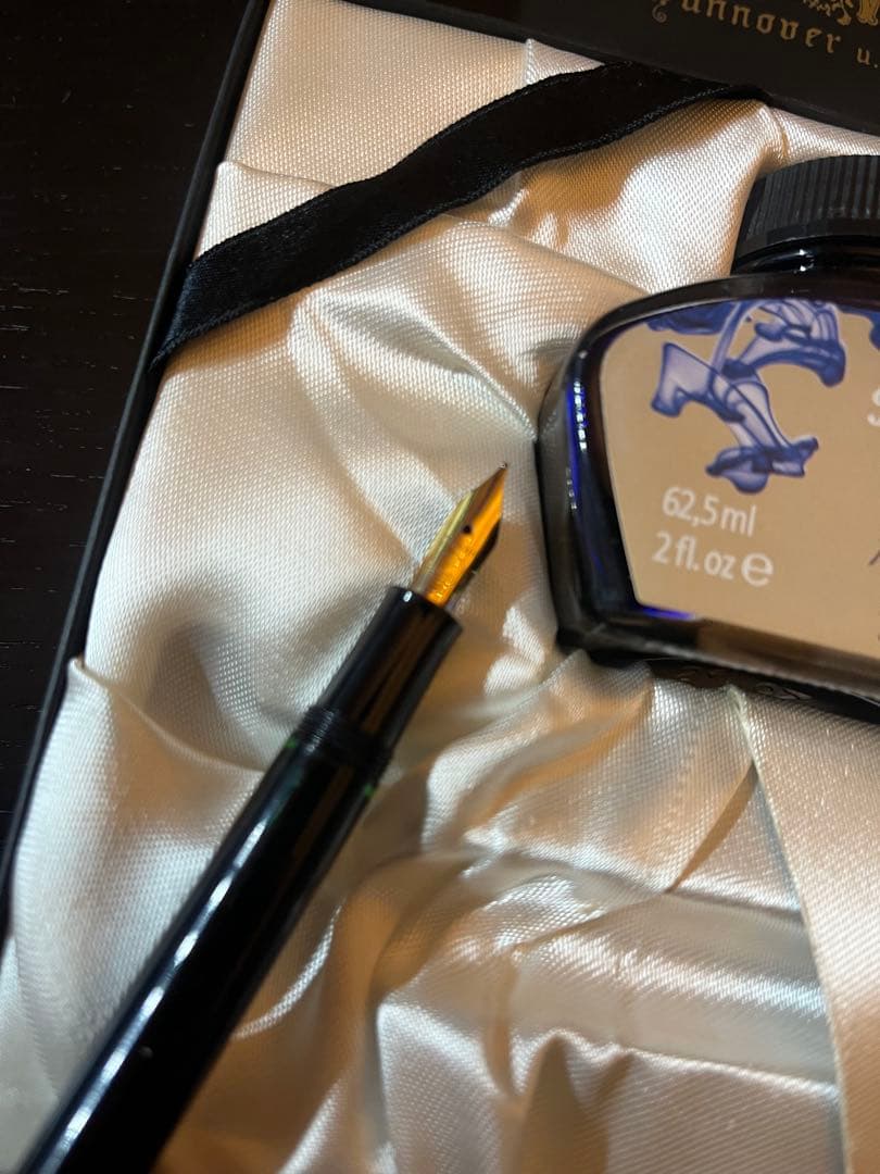 美品 Pelikan ペリカン 万年筆 クラシック M200 ブラック F