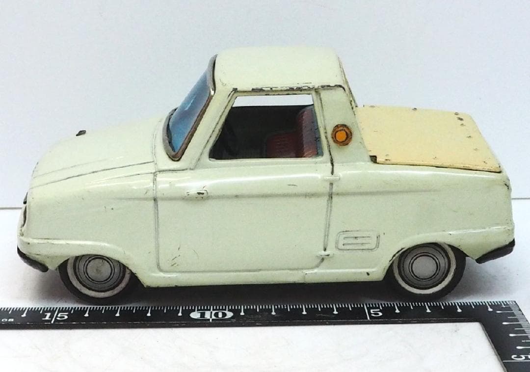 萬代屋【愛知機械工業コニー グッピー薄黄緑 ミラー欠】ブリキtin car 箱無