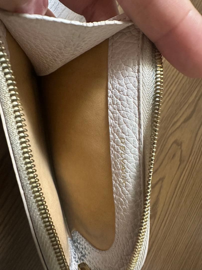 デルヴォー　財布