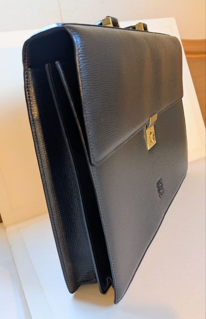 美品未使用〈LOEWEロエベビジネスバッグ アナグラム ブラックレザー〉