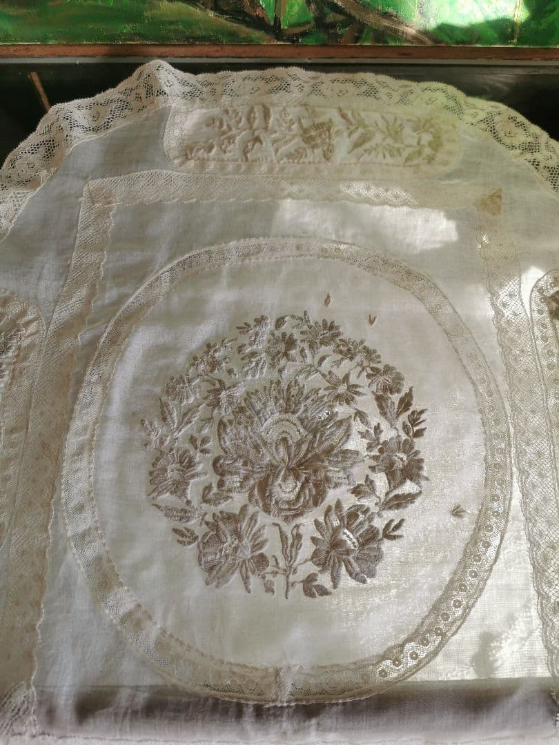 アンティーク フランス 美しい盛上刺繍 ノルマンディーレース 象牙色アイボリー