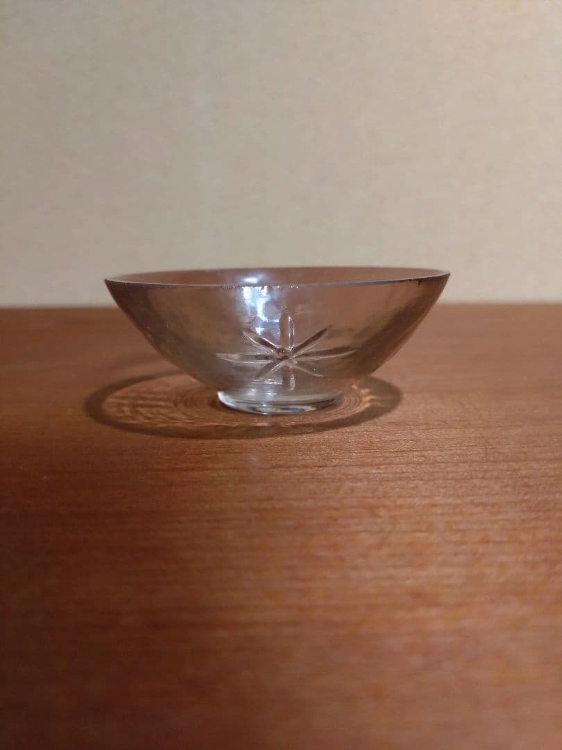 明治大正ガラス 星形菊花紋 盃