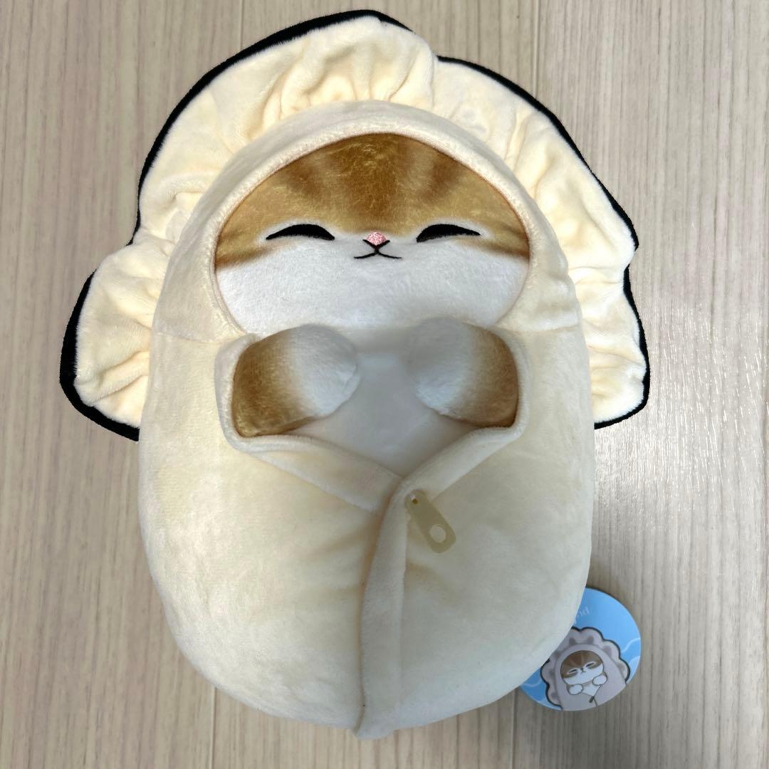 カキにゃん、たまごっち、スティッチ、ドキンちゃん、ドラえもん、エルモぬいぐるみ