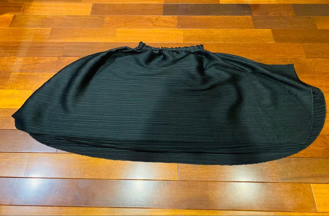 プリーツプリーズ　フレアスカート