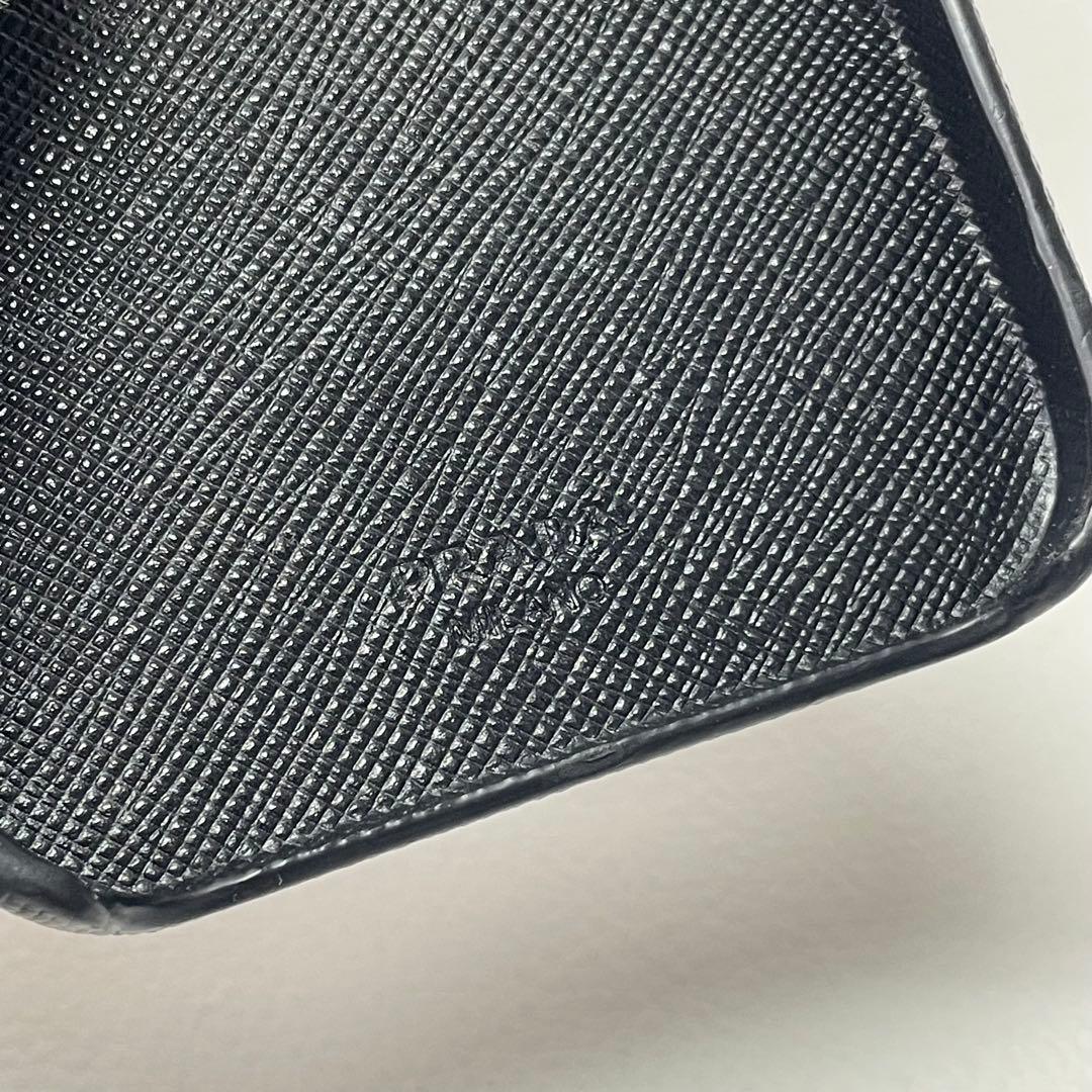PRADA iPhone用サフィアーノレザーケース 黒