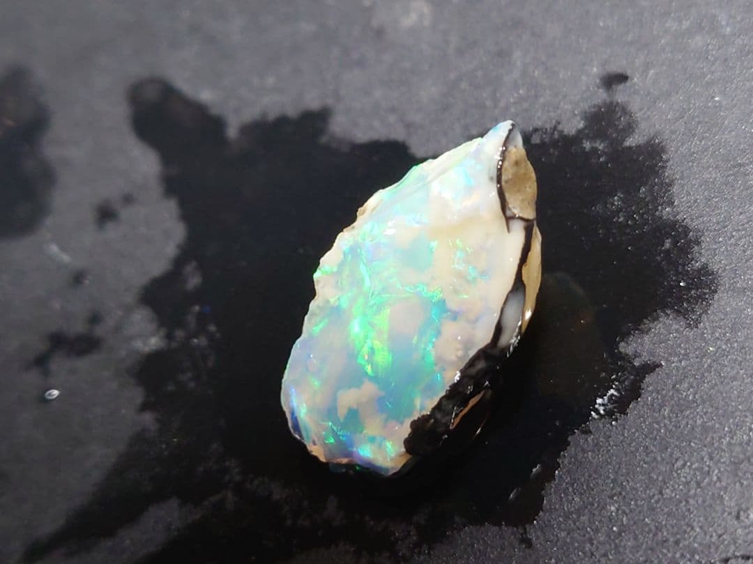 エチオピアウェロ産　チョーク　オパール　原石　鉱物標本