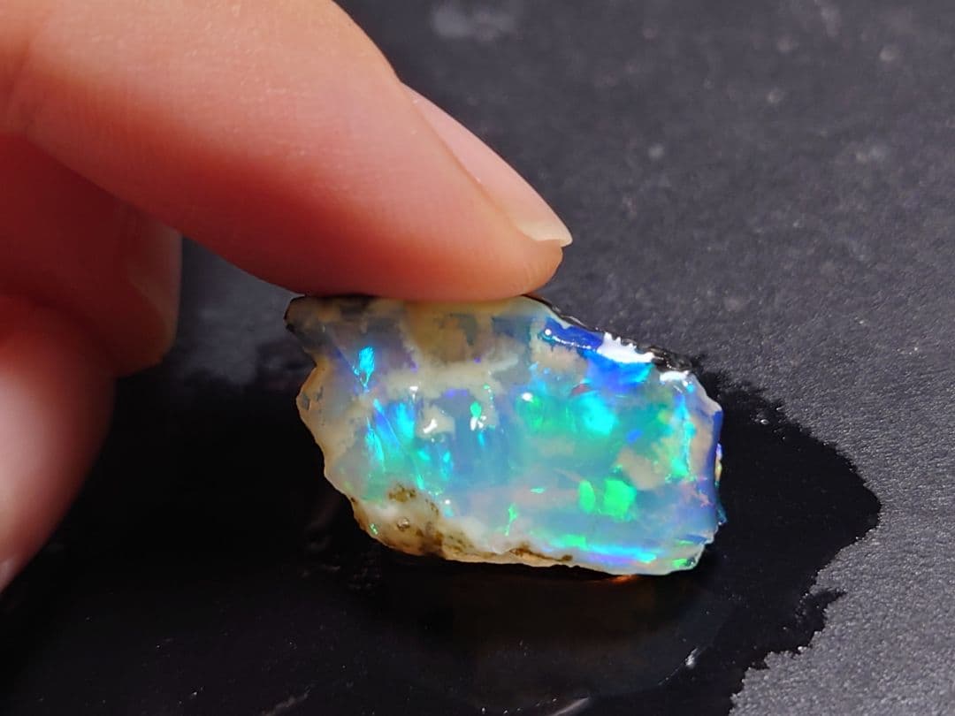 エチオピアウェロ産　チョーク　オパール　原石　鉱物標本