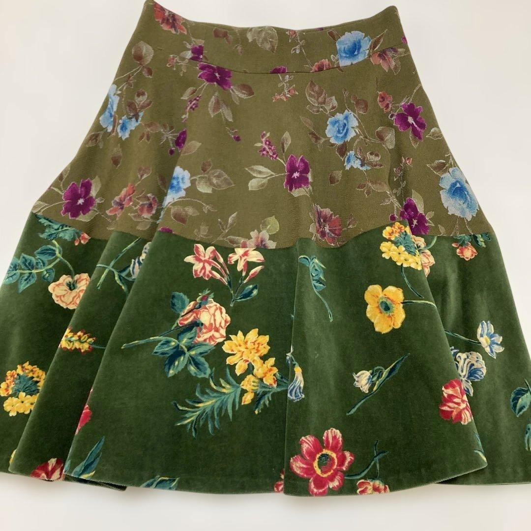 フレアスカート オリーブグリーン 花柄