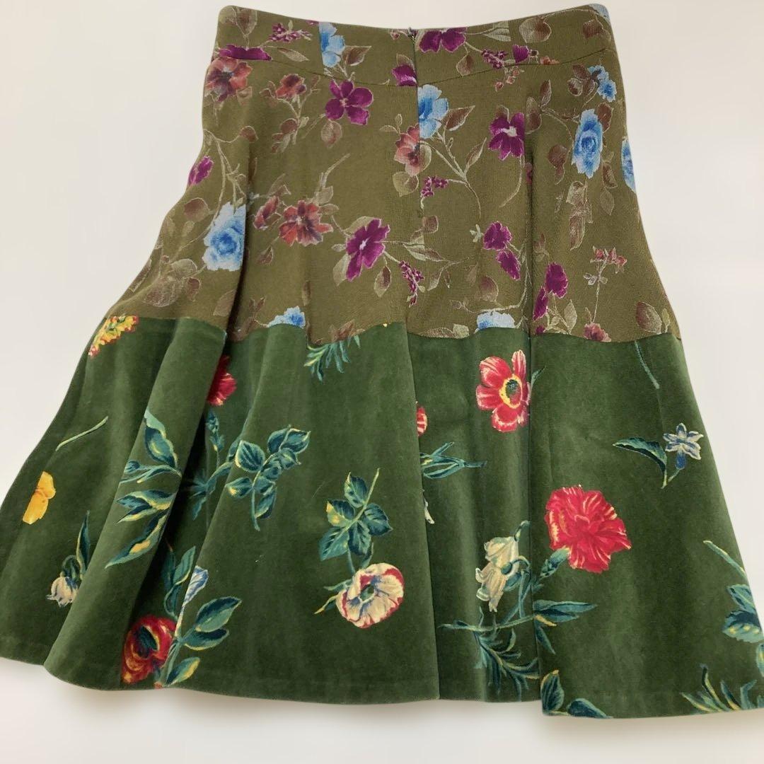 フレアスカート オリーブグリーン 花柄