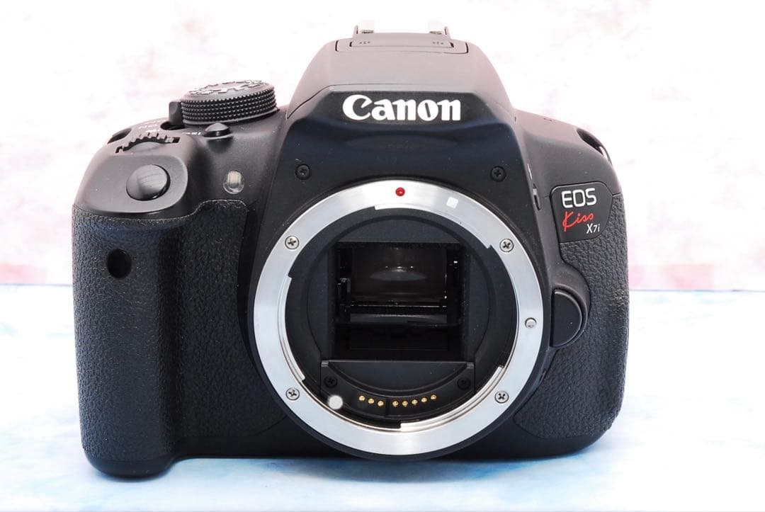キャノン Kiss X7i☆便利な高倍率レンズ付☆一眼レフカメラ☆バッグ付