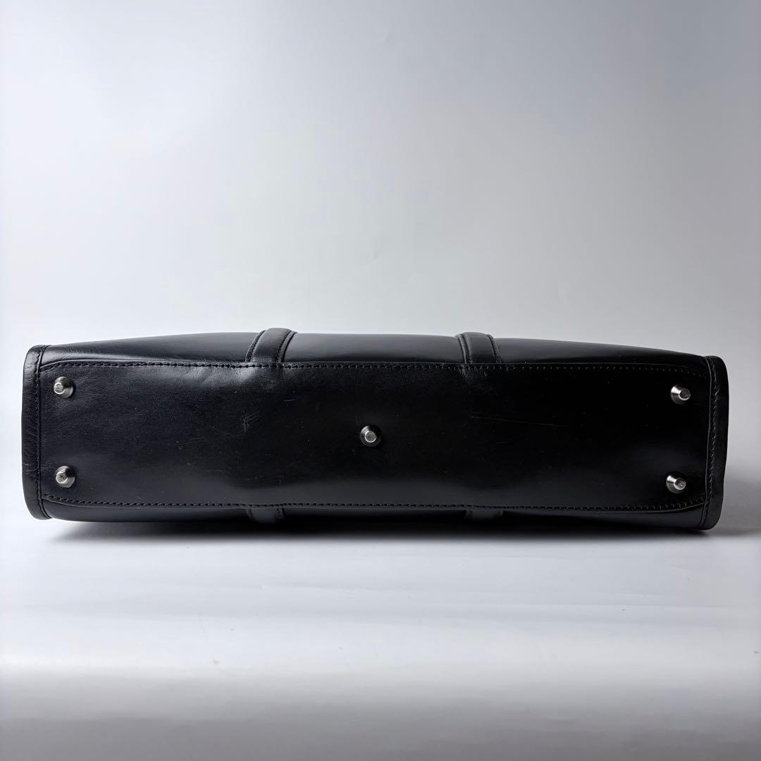 【美品】ウルティマトーキョー　ビジネスバック　ブリーフケース　A4可　レザー