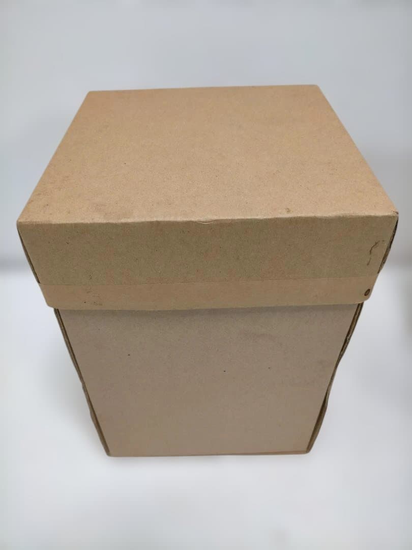 【送料無料】陶器製 骨壺 未使用品 蓋付き 和柄 共箱あり 251225-10T